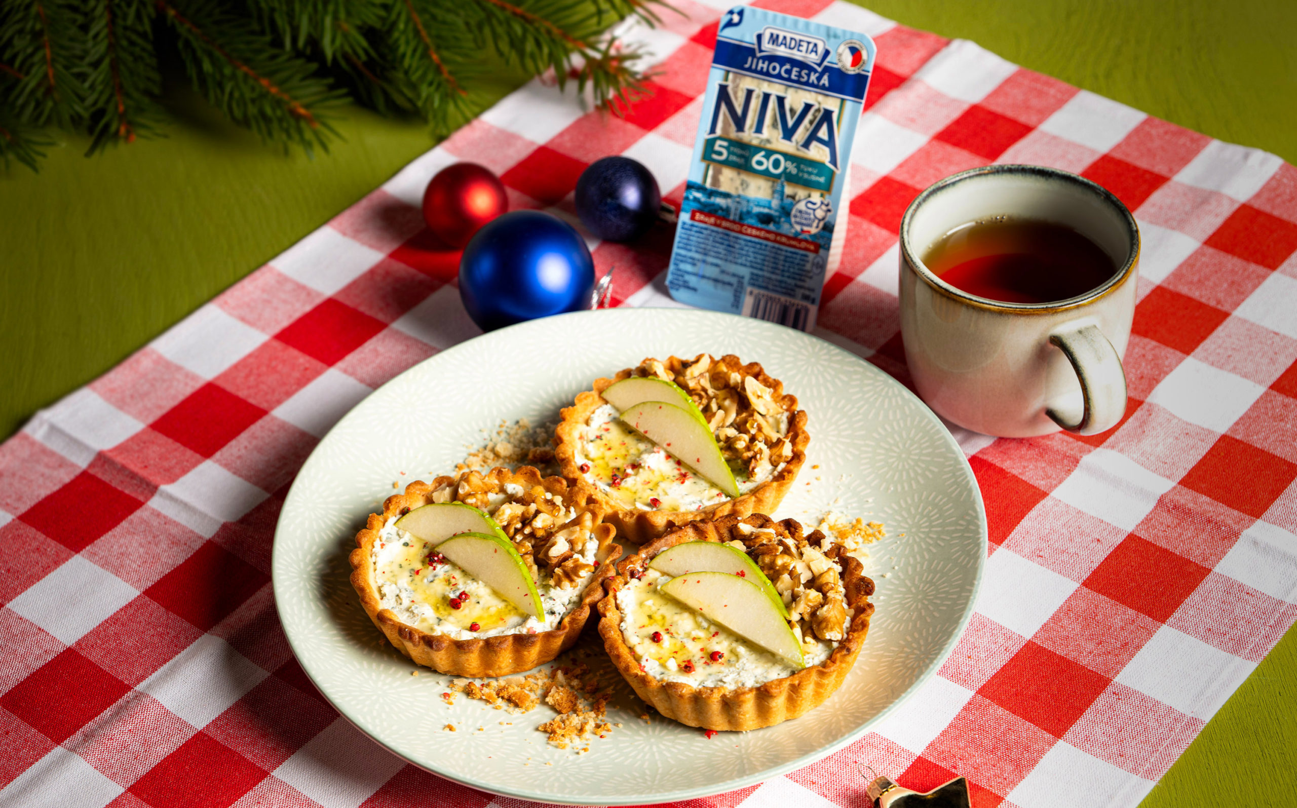 Vánoční speciál s MADETOU a Pigymámou: Vánoční košíčky s Jihočeskou nivou a ořechy